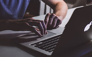 皇马崩了，马竞懵了！西甲欧冠一夜崩盘，只剩巴萨苦苦支撑？